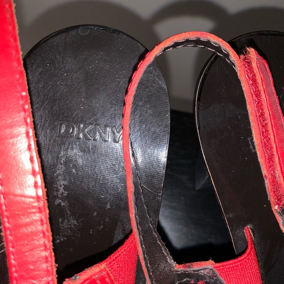 DKNY red sandal size 9 - Picture 7 of 9